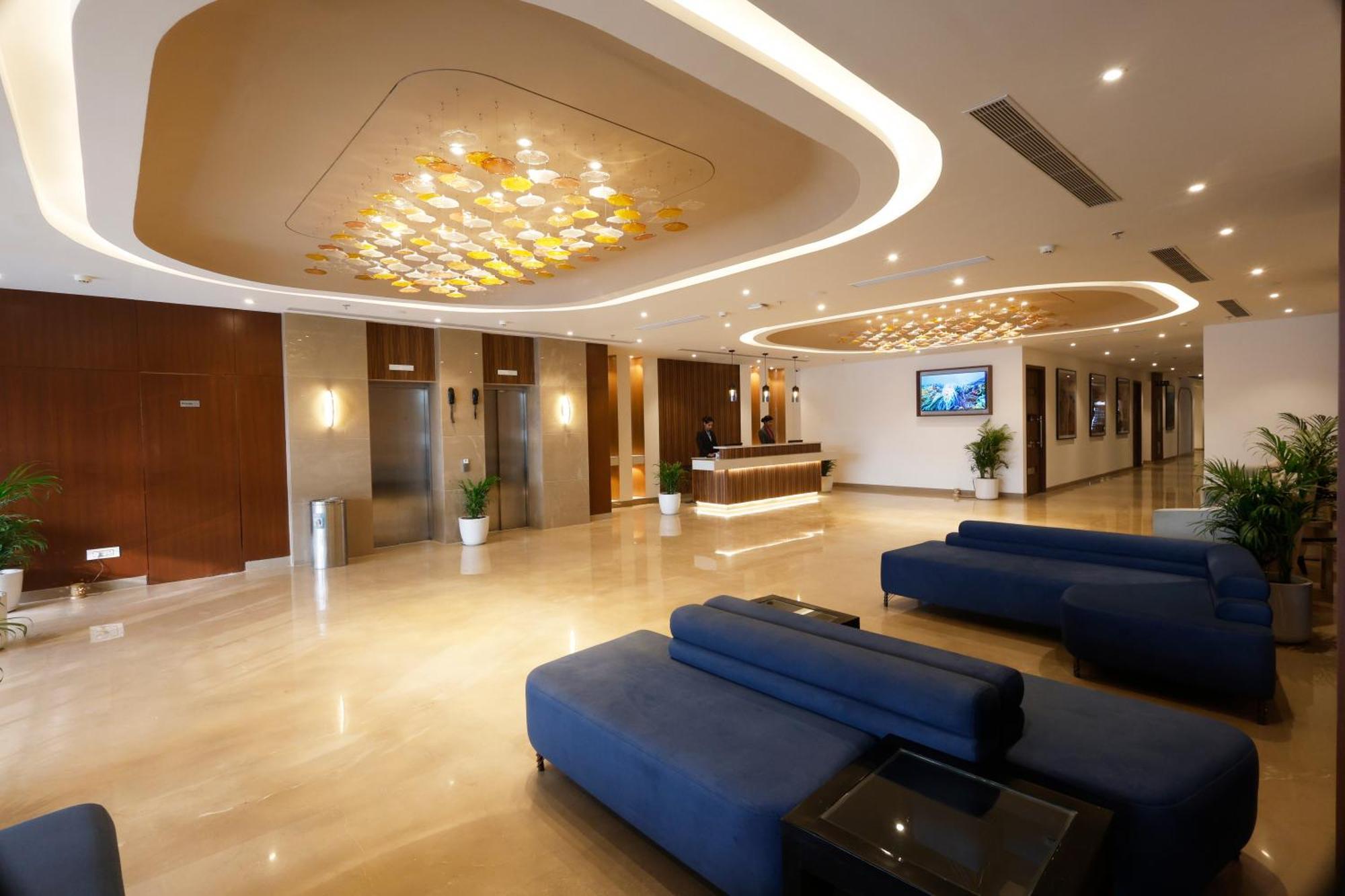 Tulip Inn Zirakpur Екстериор снимка