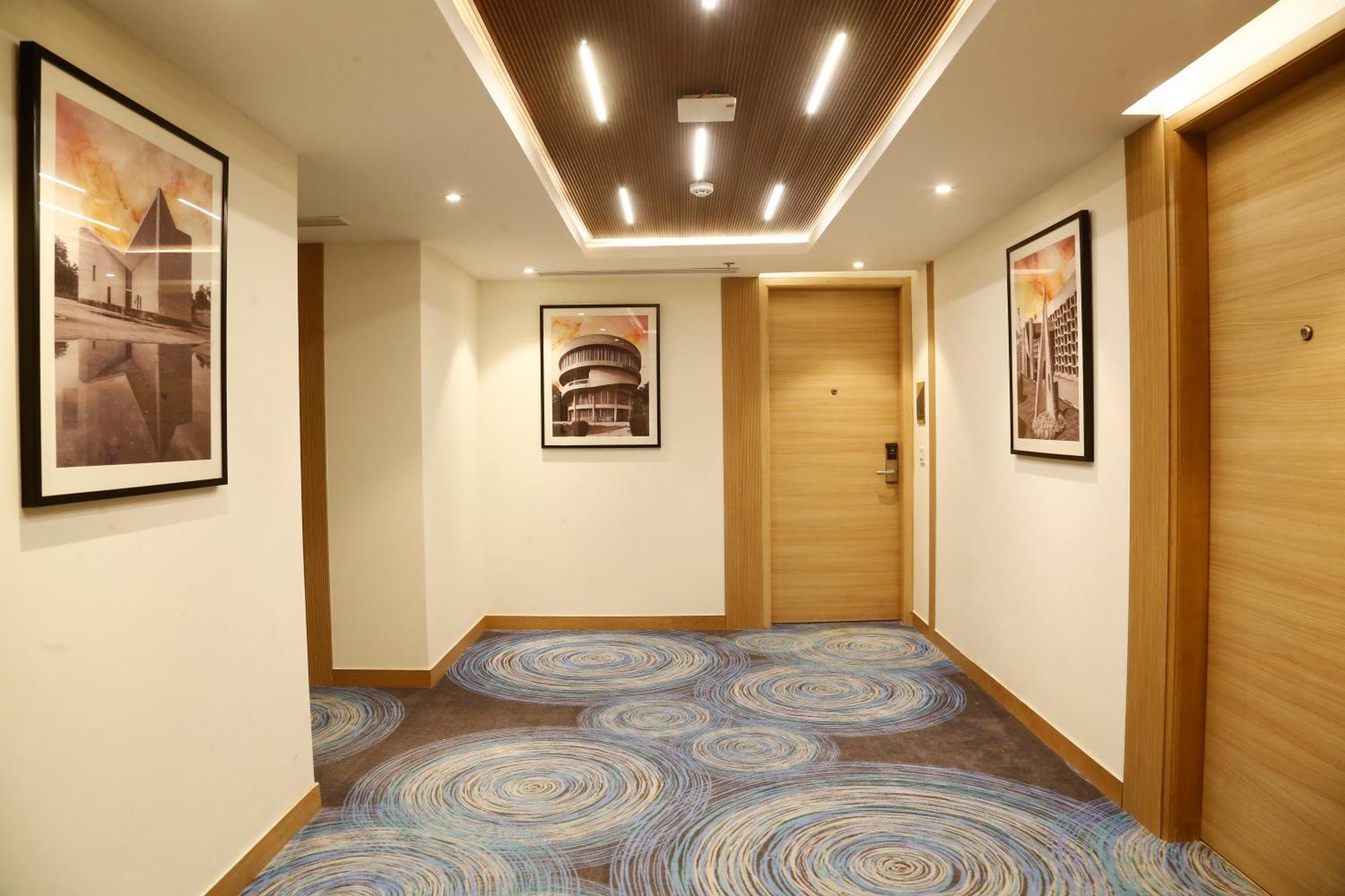 Tulip Inn Zirakpur Екстериор снимка