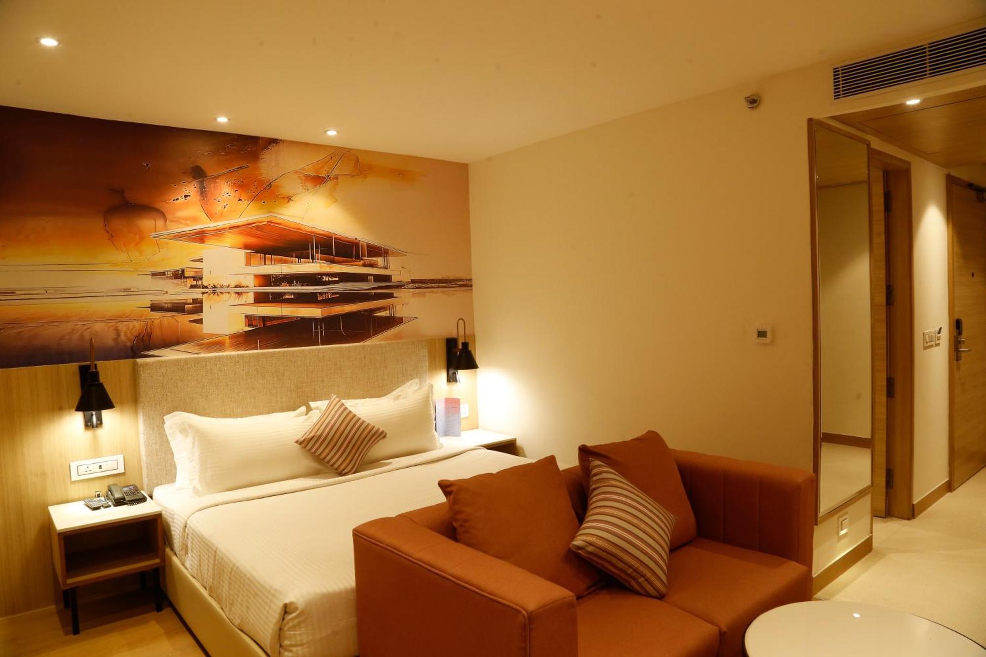 Tulip Inn Zirakpur Екстериор снимка