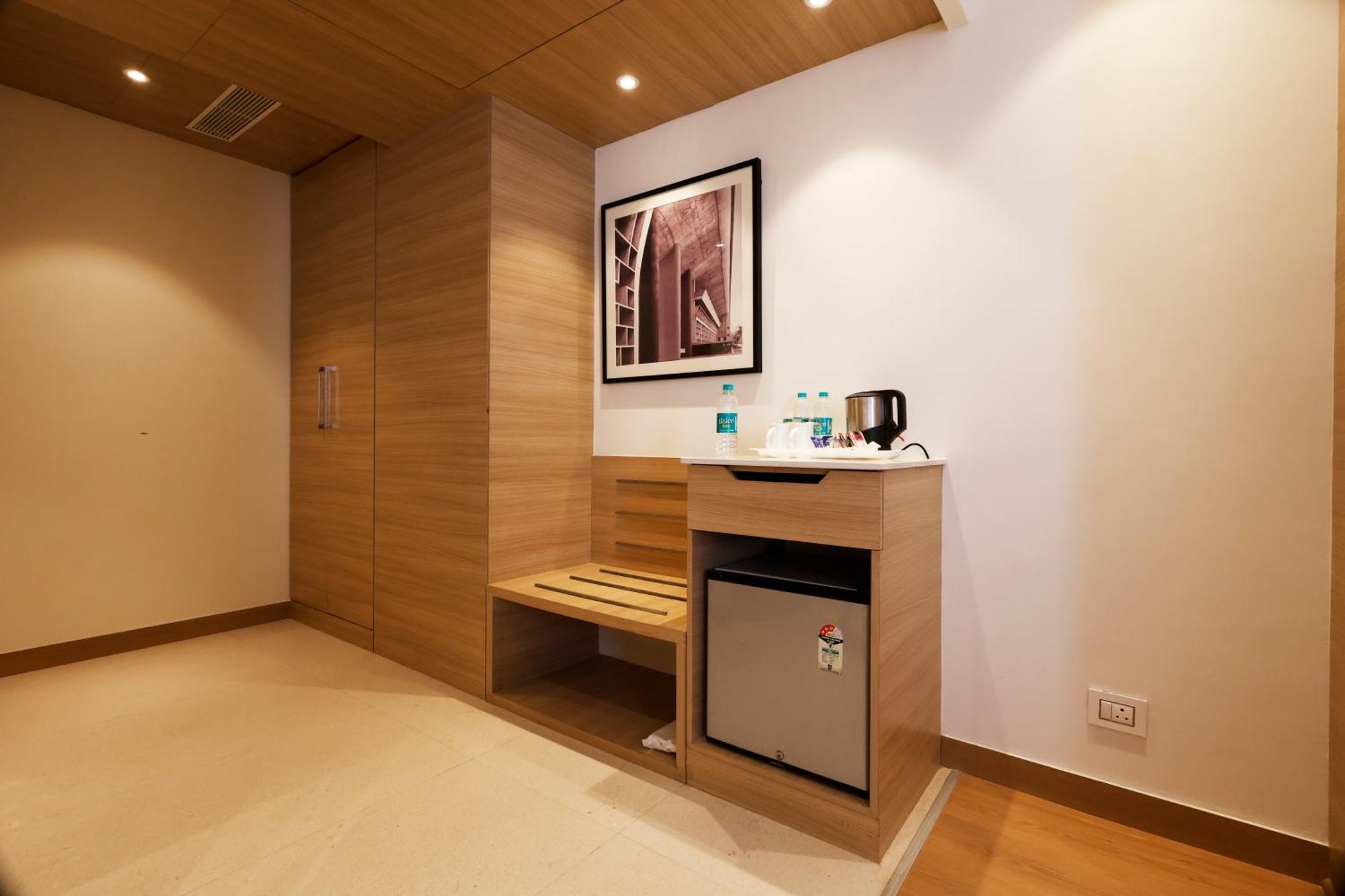 Tulip Inn Zirakpur Екстериор снимка