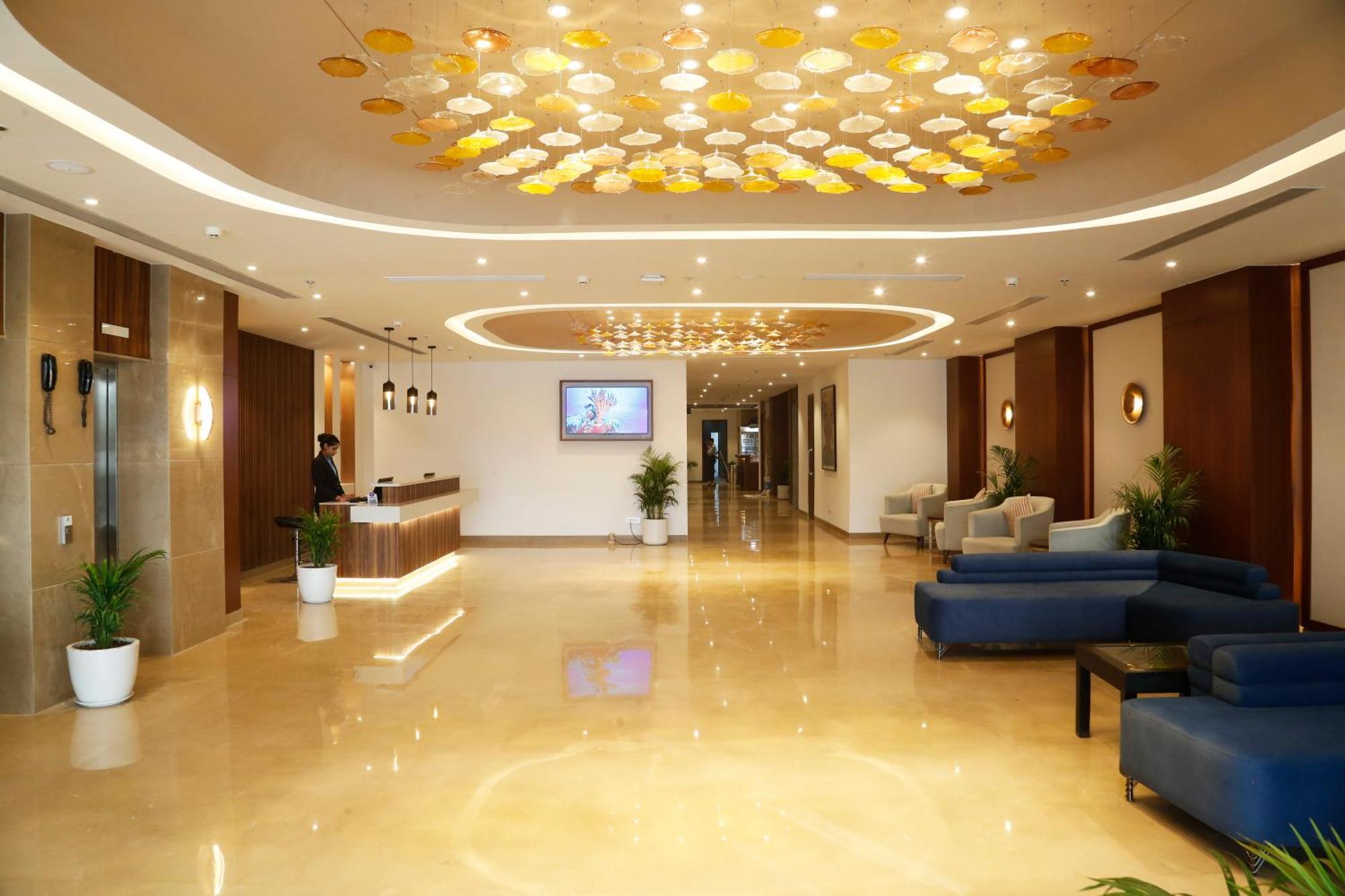 Tulip Inn Zirakpur Екстериор снимка