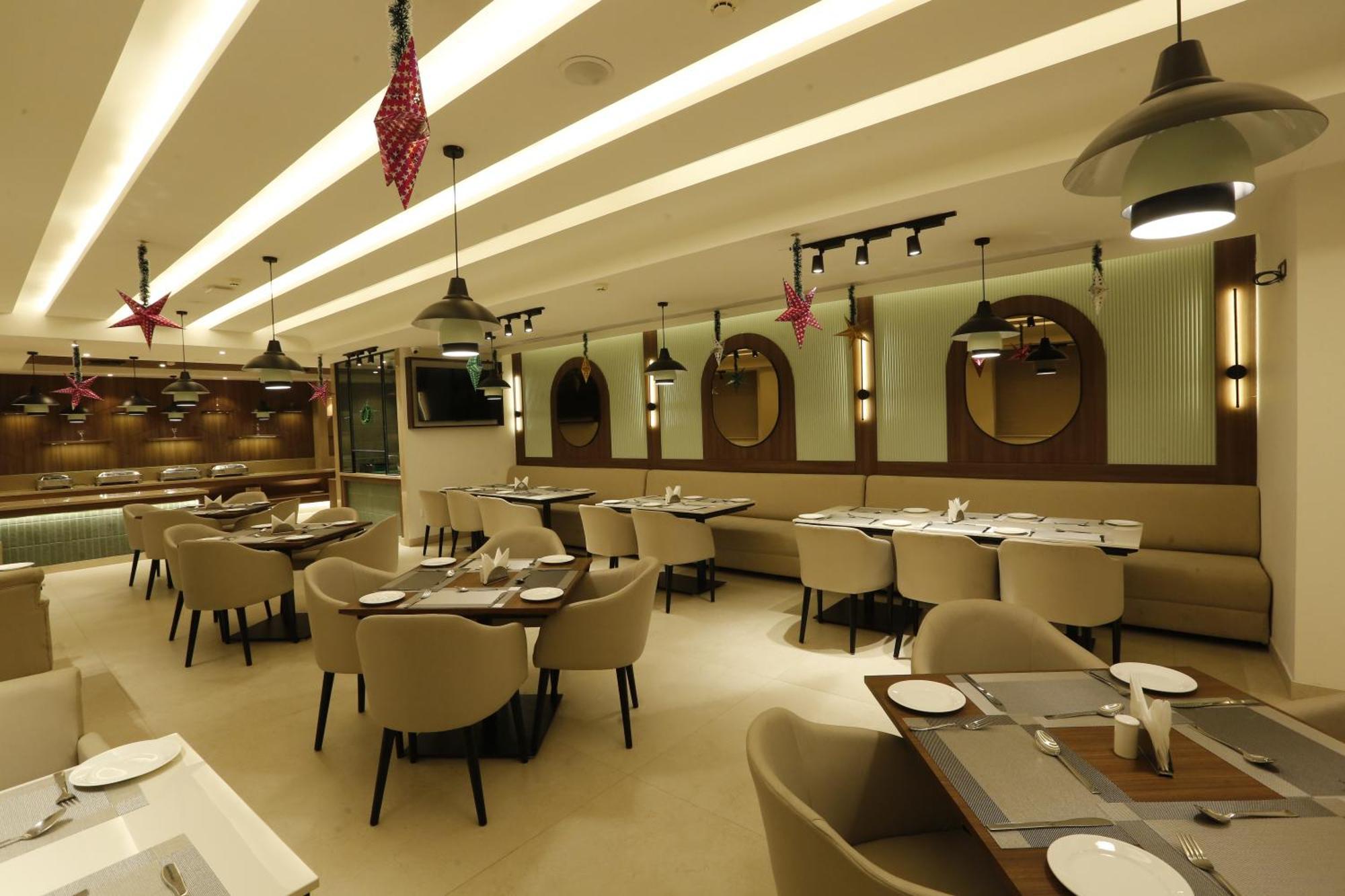 Tulip Inn Zirakpur Екстериор снимка