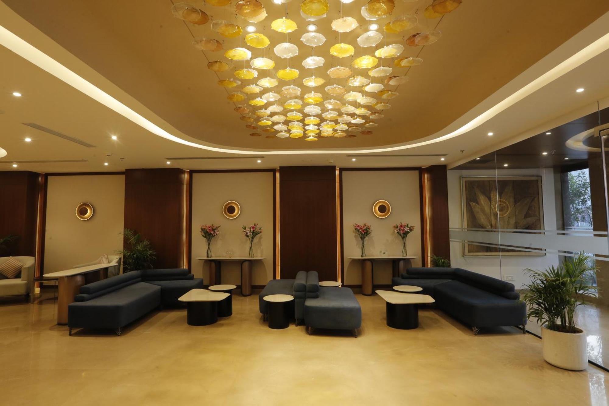 Tulip Inn Zirakpur Екстериор снимка
