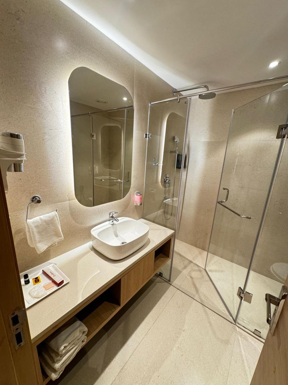 Tulip Inn Zirakpur Екстериор снимка