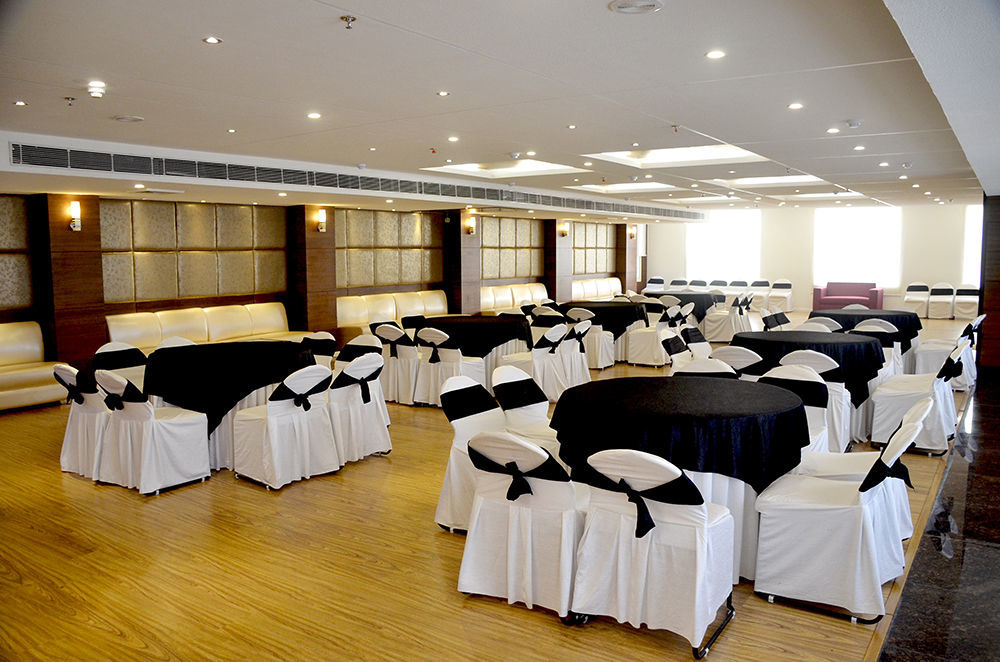 Tulip Inn Zirakpur Екстериор снимка